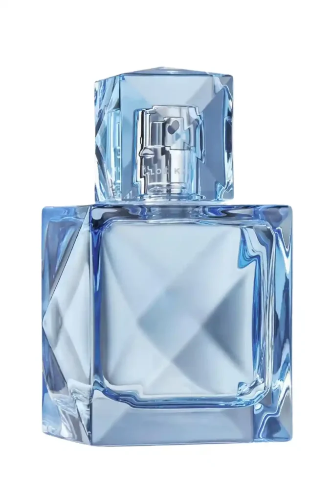 XO Blue Khloé Kardashian